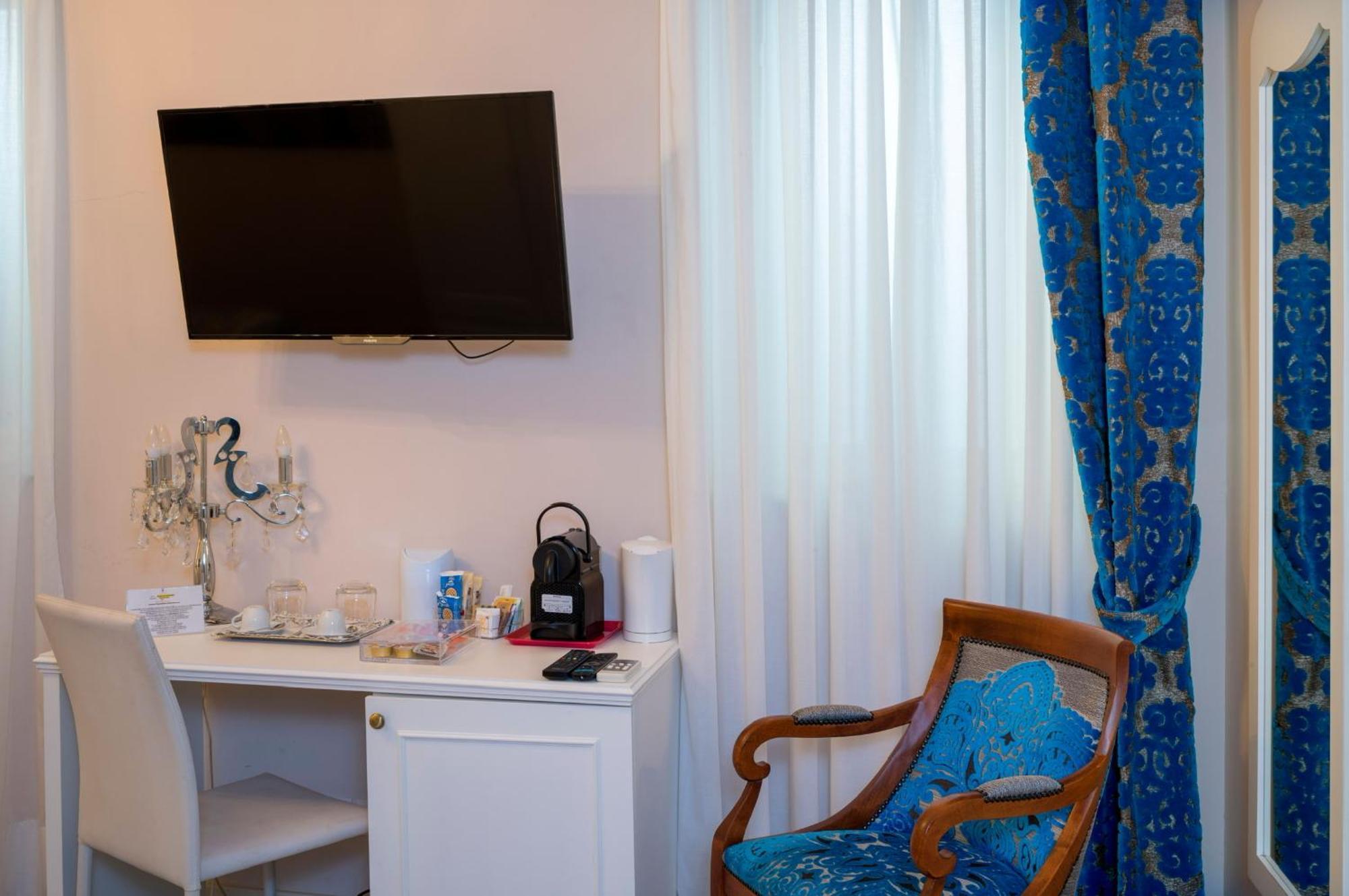 Porta Di Mezzo Luxury & 2*