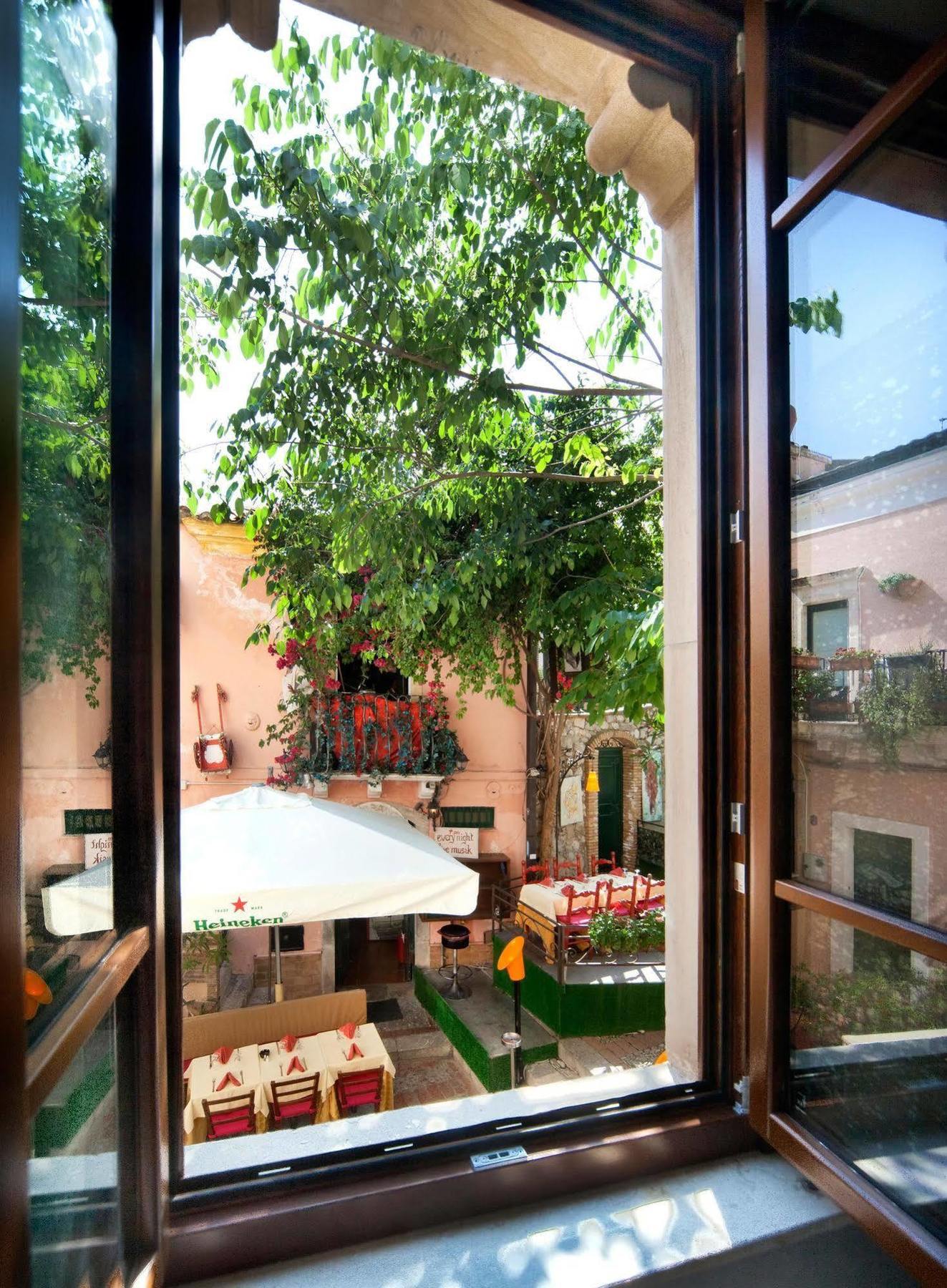 Porta Di Mezzo Luxury & Pensionat